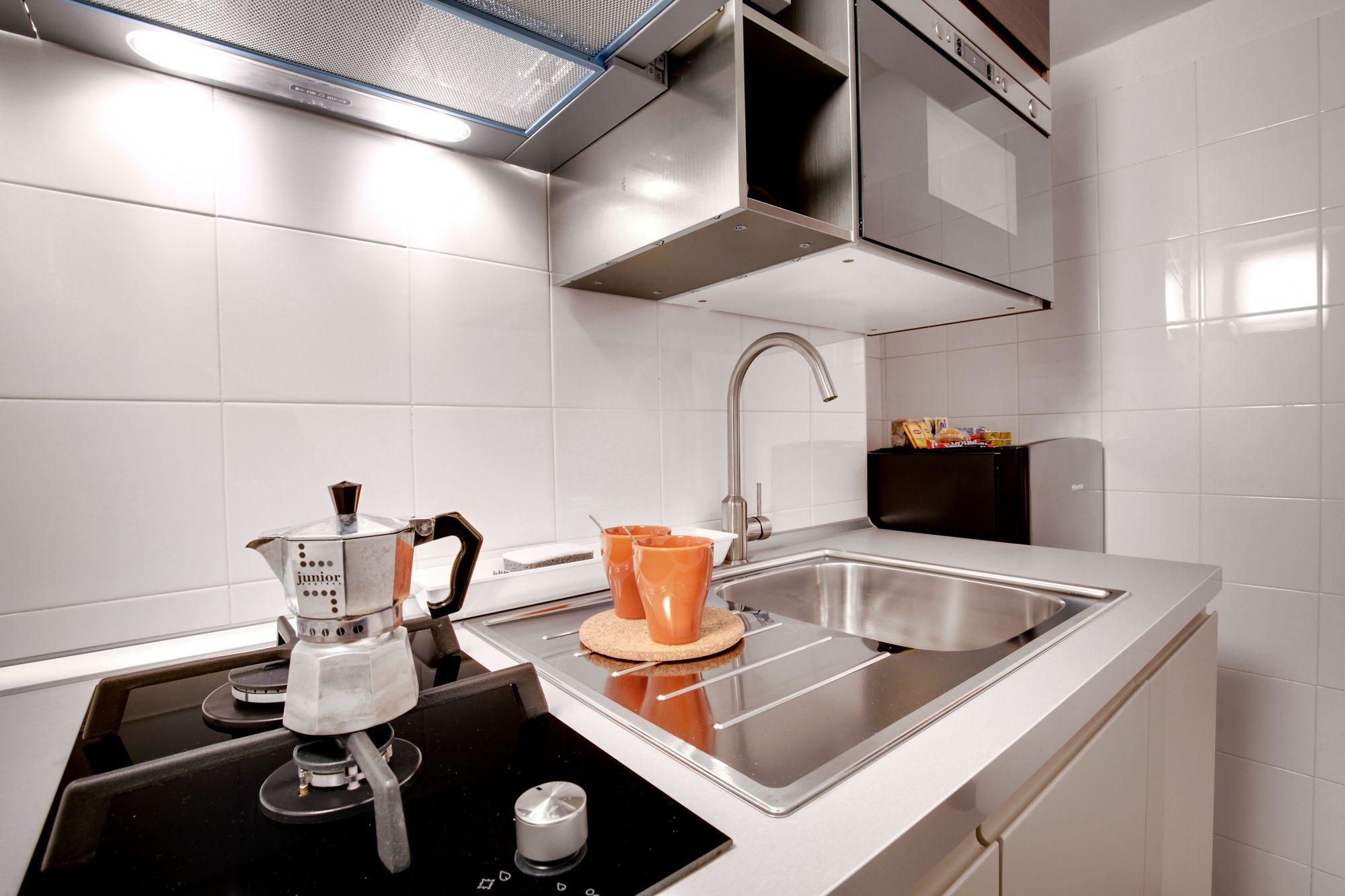 Overlooking Grand Canal Apartment *