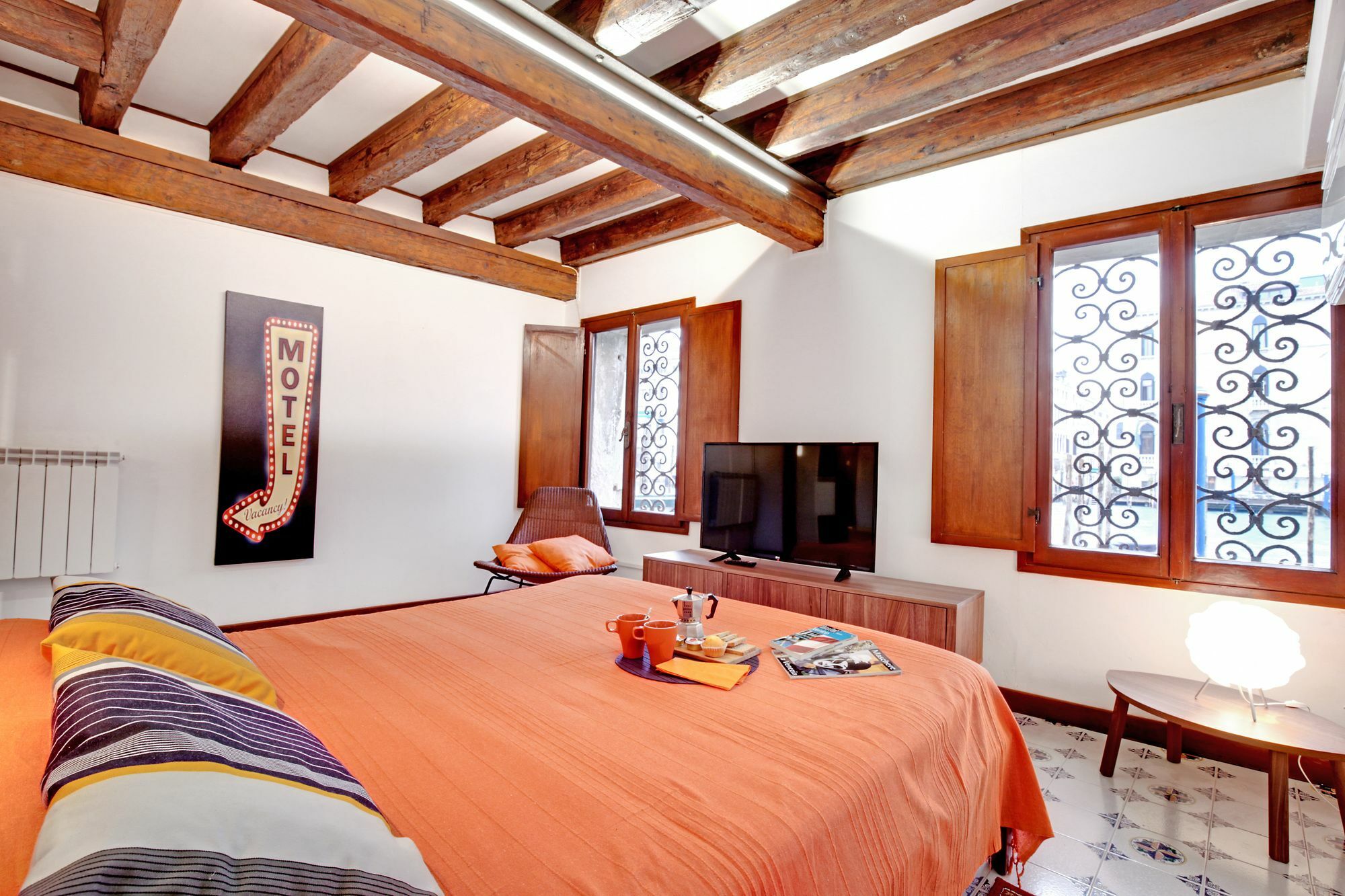 Apartment Overlooking Grand Canal Venice